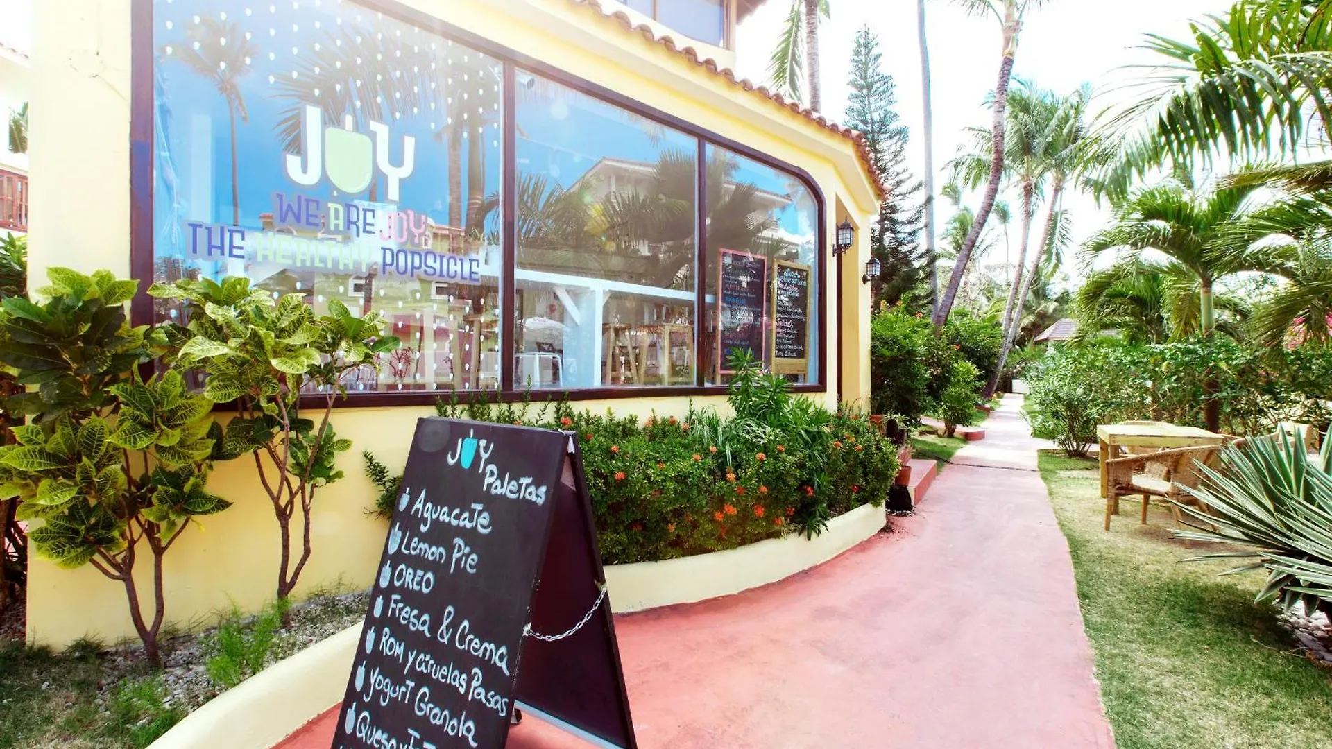 Lejlighedshotel Ducassi Studios And Suites - Rooftop Pool, Beach Club, Breakfast And Wifi Punta Cana