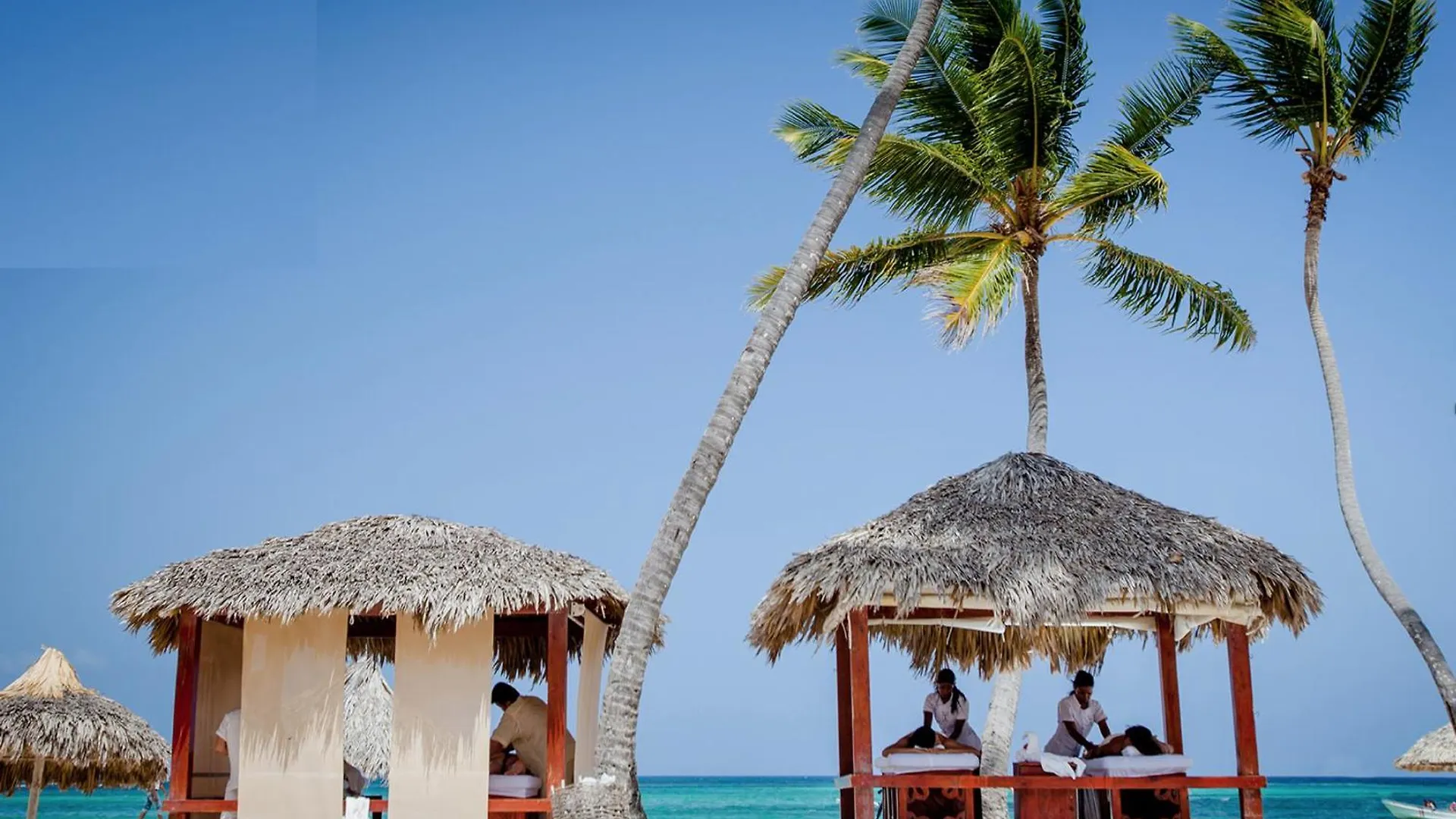 Ducassi Studios And Suites - Rooftop Pool, Beach Club, Breakfast And Wifi Punta Cana Lejlighedshotel